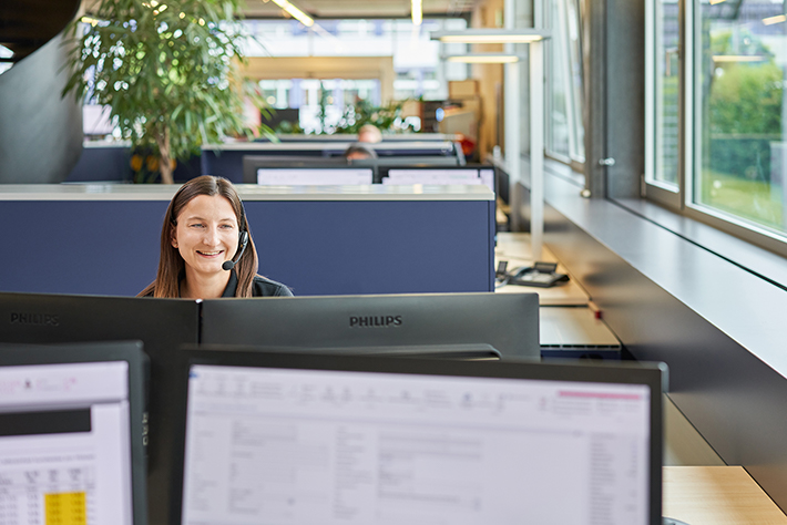 Beratung und Verkauf von Bodenprofilen, Holzsockeln, Sockel,  Treppen- und Schwellenrpofilen